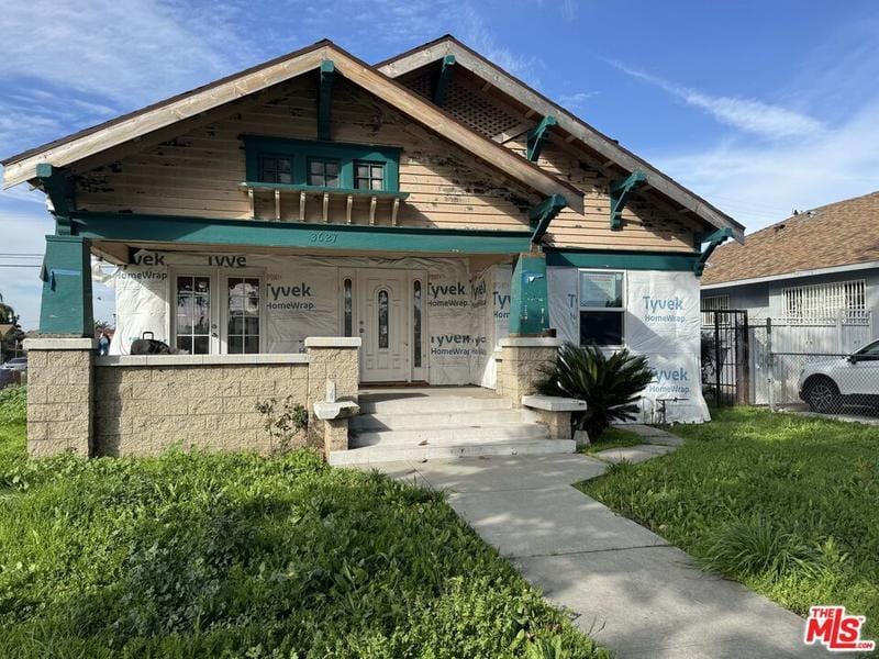 3627 S Van Ness Ave, Los Angeles, CA 90018  MLS# 24-358177 for Sale
