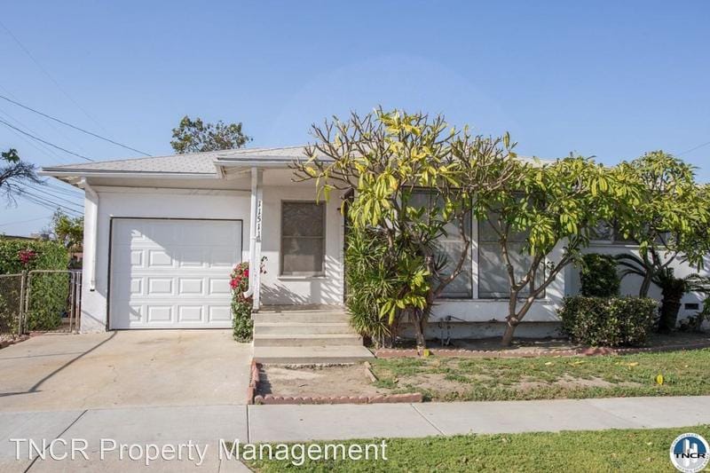 11511 Rivera Rd for Sale