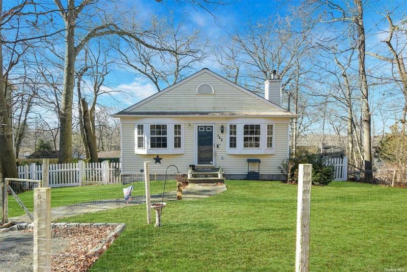 142 HALESITE DR, Sound Beach, NY 11789 Single Family Residence For Sale  MLS# 3522375