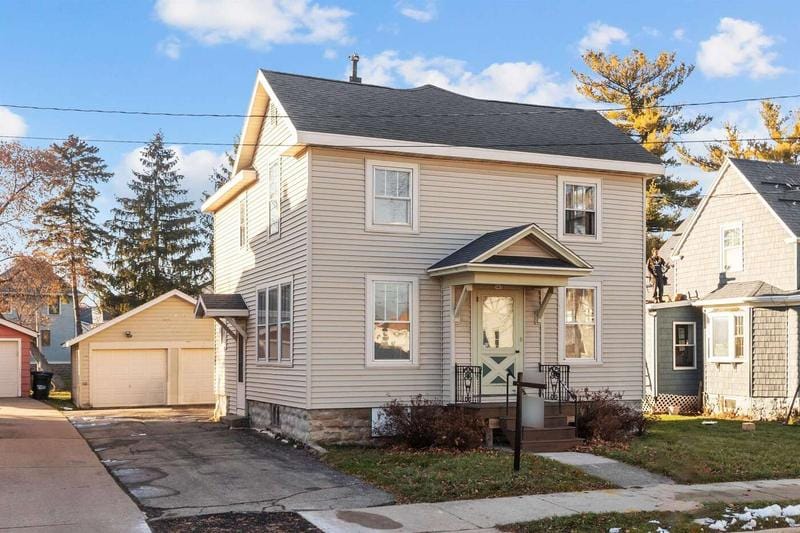 547 PLEASANT Street, Oshkosh, WI 54901  613233056 for Sale