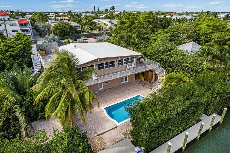 568 SOMBRERO BEACH RD, MARATHON, FL 33050 Single Family Residence For Sale  MLS# 607756