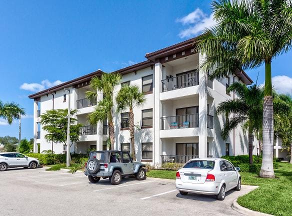 Channelside Contemporary Living Apartments - 11581 Gladiolus Dr - Fort Myers, FL Apartments for Rent