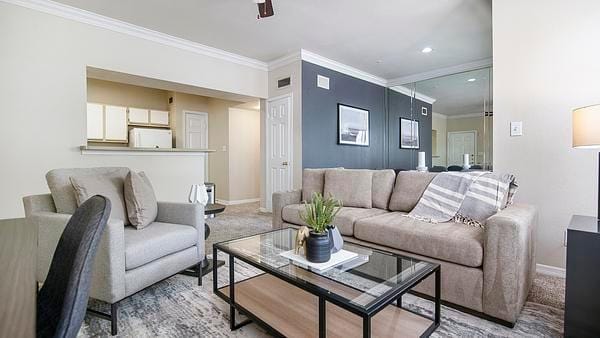 Rent Montfort Place #1025 in Dallas, TX - Landing