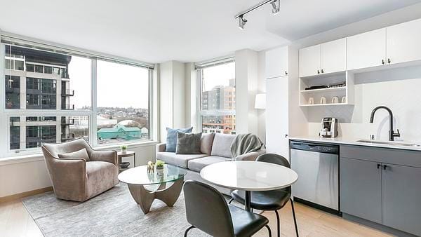 Rent Dorian Belltown #1004 in Seattle, WA - Landing