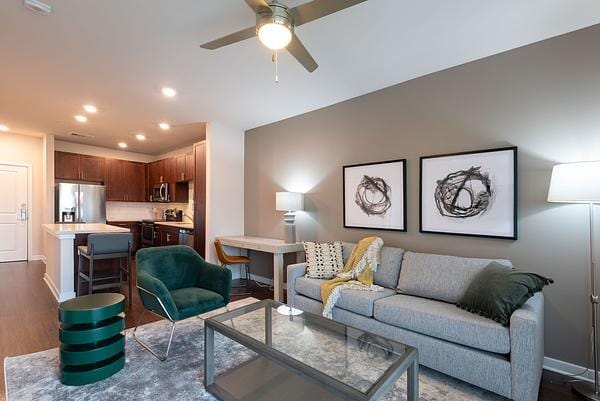 Rent DK Riata #6206 in Austin, TX - Landing