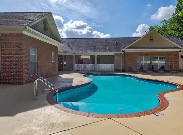 Chapel Creek Apartments - 51 Chapel Creek Ln - Fultondale, AL Apartments for Rent