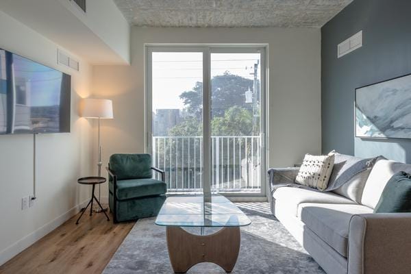 Rent Riverview One Apartments #206 in Miami, FL - Landing