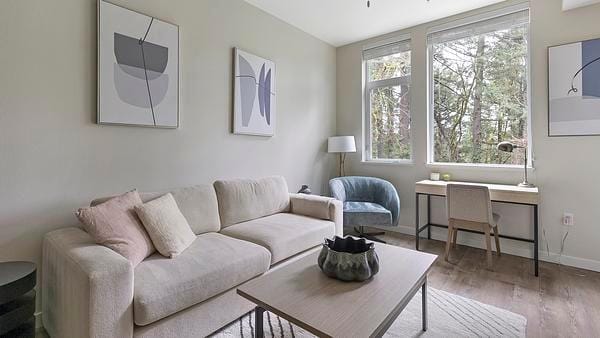 Rent The Woods on Marquam Hill #302 in Portland, OR - Landing