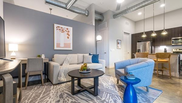 Rent Mag & May #007 in Fort Worth, TX - Landing