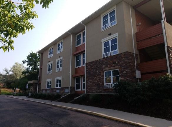 The Villa At Sunny Vista Apartments - 2480 E Dale St - Colorado Springs, CO Apartments for Rent