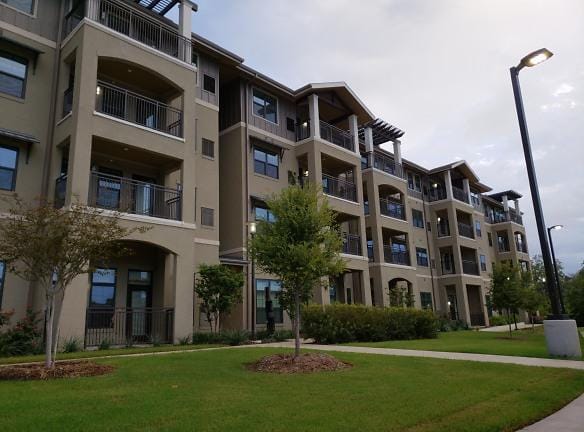 Parc At Traditions Apartments - 3095 CLUB DR - Bryan, TX Apartments for Rent