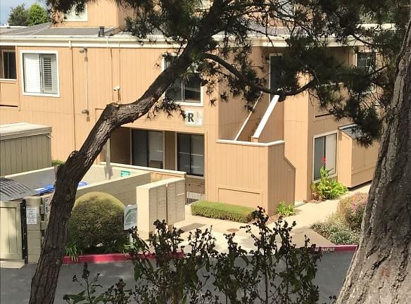 Cypress Park Monterey Bay Apartments - 820 Casanova Ave - Monterey, CA Apartments for Rent
