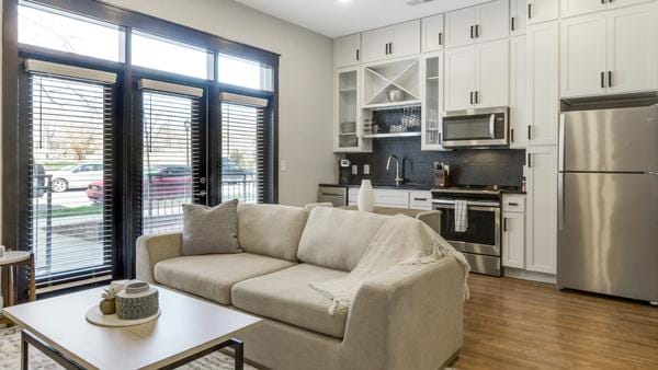 Rent The Village at Commonwealth #1 - 1116 in Charlotte, NC - Landing
