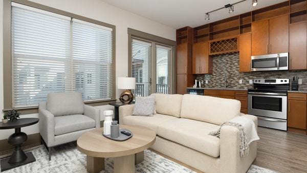 Rent Varela Westshore Apartments #549 in Tampa, FL - Landing