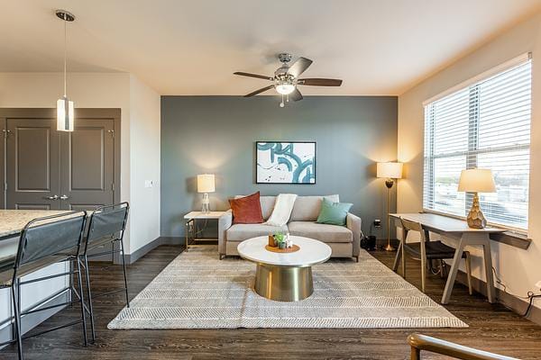 Rent Axis at Wycliff #01-365 in Dallas, TX - Landing