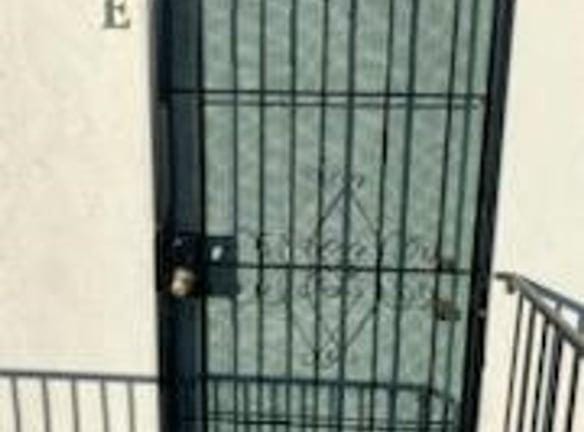 725 Boulevard Ave - Imperial Beach, CA 91932 - Home For Rent