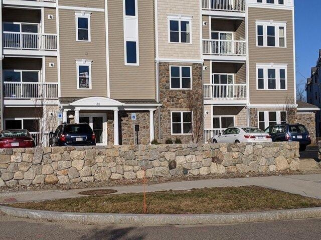 3 Bedroom 2 Bath In Weymouth MA 02190 for Rent