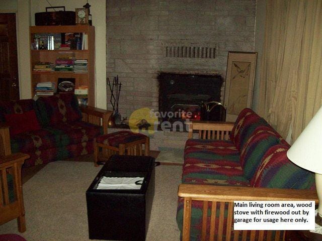Beautiful 3 bedrooms Shelton lakefront house for Rent