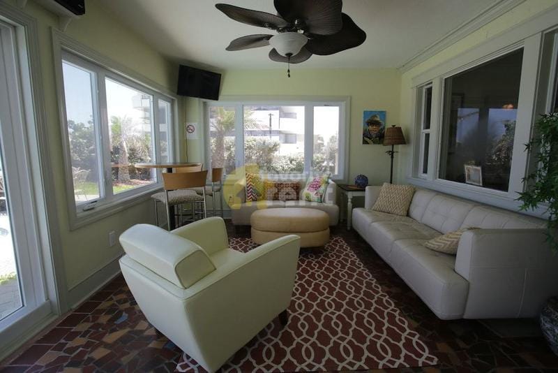 Oceanfront 5 bedrooms 4 full baths beach house Daytona Beach for Rent