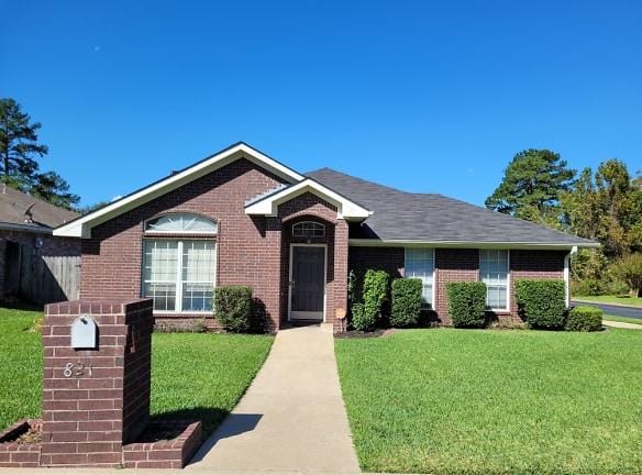 821 Frederick Cir - Flint, TX 75762 - Home For Rent