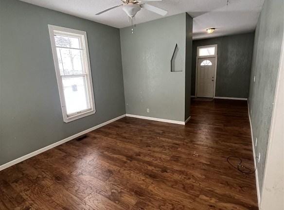 504 5th St - Baldwin City, KS 66006 - Home For Rent