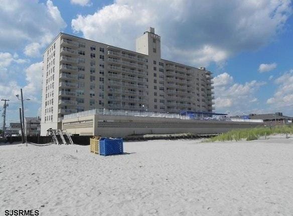 9400 Atlantic Ave - Margate City, NJ 08402 - Home For Rent