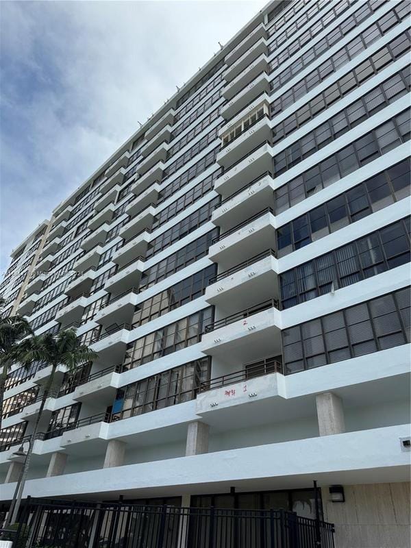 500 Three Islands Boulevard, Unit 908, Hallandale Beach, FL 33009 for Rent