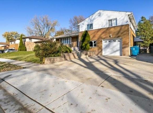 1621 Clay Ct - Melrose Park, IL 60160 - Home For Rent