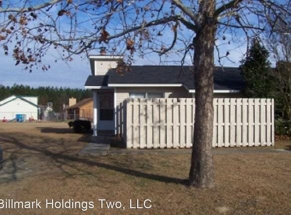 6500 Wicklow Pl - Fayetteville, NC 28304 - Home For Rent