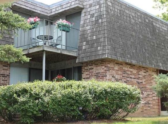 Normandy Village Apartments - 2562 N 124th St - Wauwatosa, WI Apartments for Rent