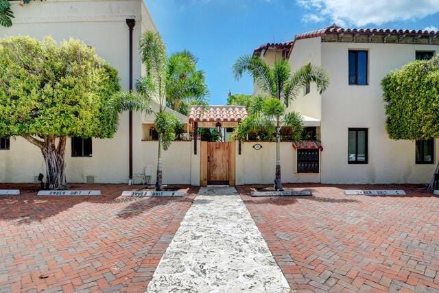 214 Chilean Avenue, Unit I, Palm Beach, FL 33480 for Rent
