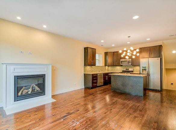 The Maynard At 3639-47 W Montrose - 3639 W Montrose Ave - Chicago, IL Apartments for Rent