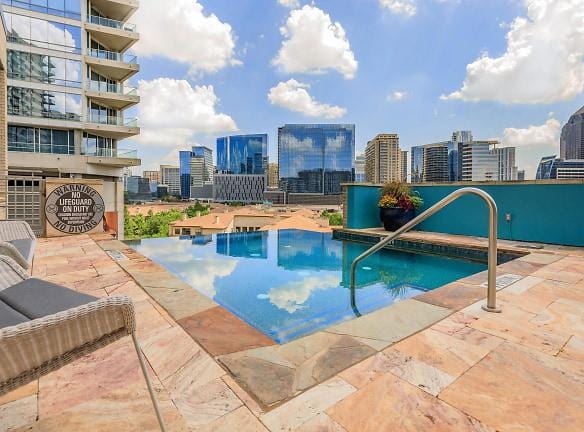The Vista - 2345 N Houston St - Dallas, TX Apartments for Rent