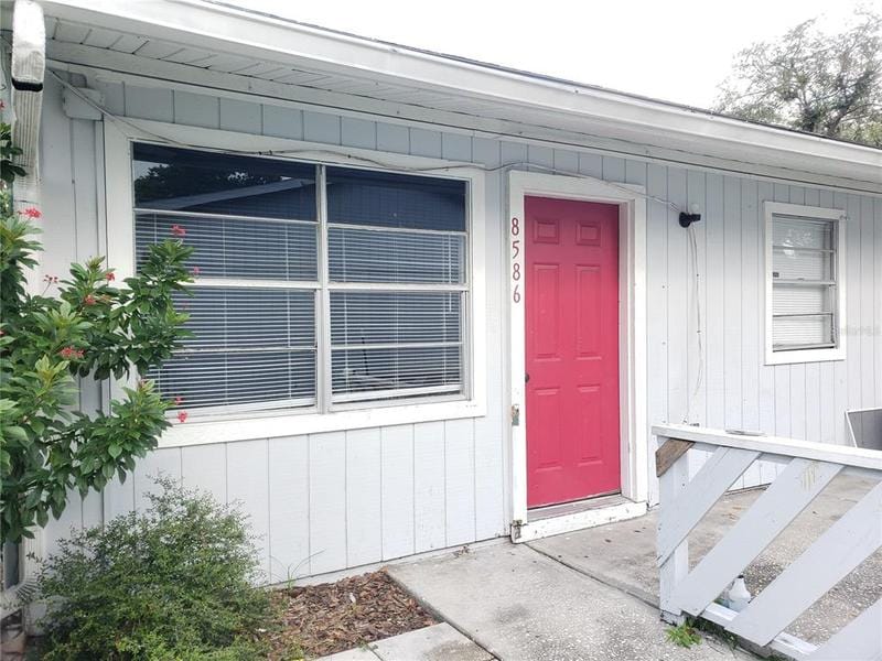 8586 Channelview Circle, Tampa, FL 33614 for Rent