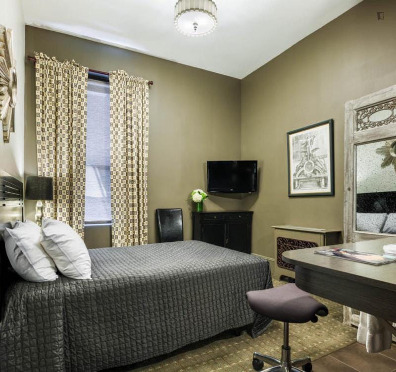 Pleasant double ensuite bedroom in Murray Hill for Rent
