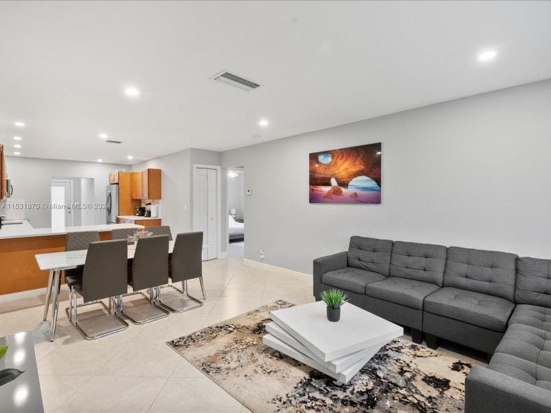 5061 SW 27th Ave Unit: 1-2 Dania Beach FL 33312 for Rent