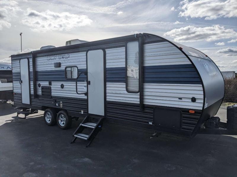 2021 Cherokee Grey Wolf 23DBH for Sale