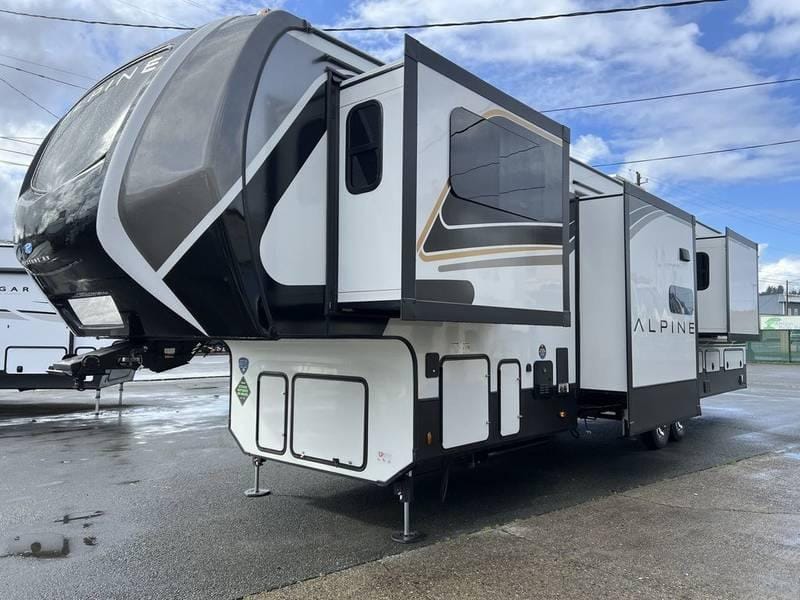 2024 Keystone Alpine 3700FL 42ft for Sale
