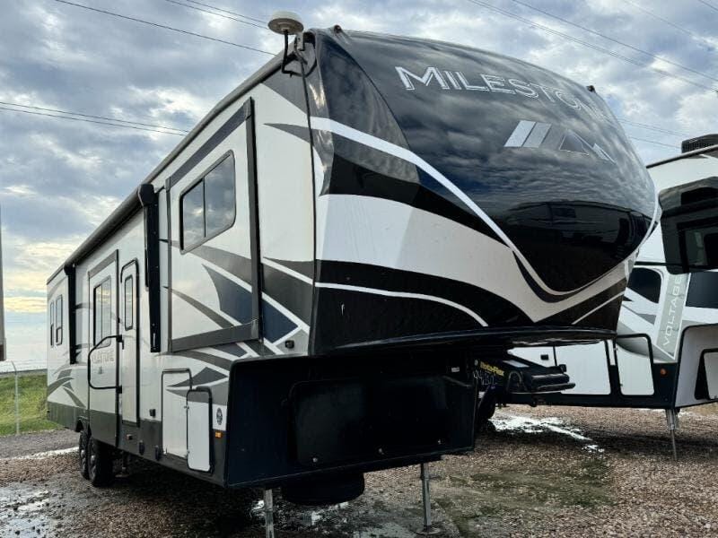 2021 Heartland Milestone 379FLML for Sale