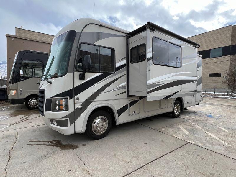 2014 Forest River FR3 25DS with 2 Slides 25ft for Sale