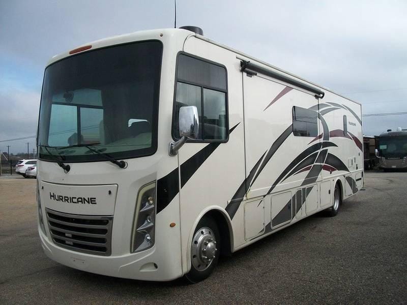 2022 Thor Motor Coach Hurricane 34R 36ft for Sale