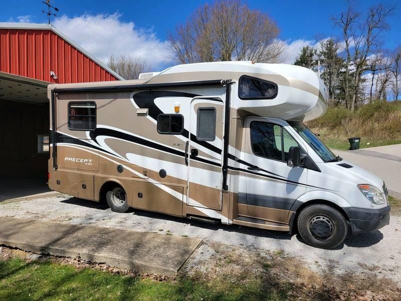 2010 Jayco Precept 24DSS 24ft for Sale