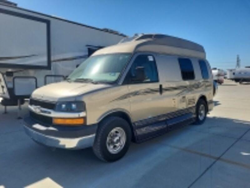 2010 Roadtrek Versatile 170 18ft for Sale