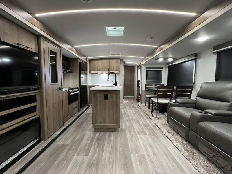 2024 Grand Design Imagine 2970RL 34ft for Sale