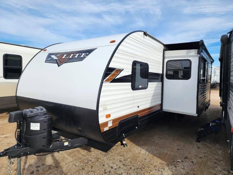 2023 Forest River Wildwood X-Lite 273QBXL 33ft for Sale