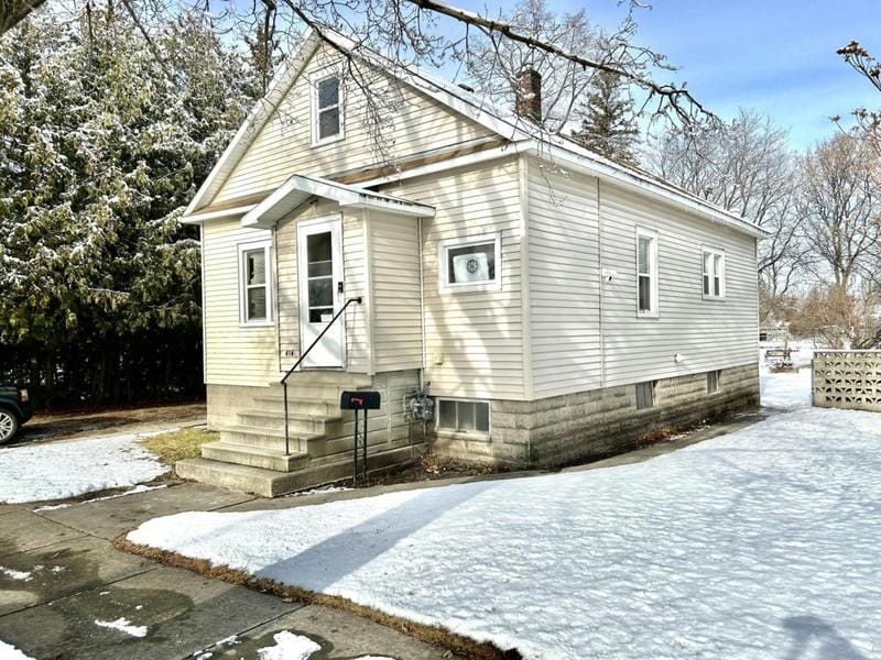 414 TAYLOR ST, Alpena, MI 49707 Single Family Residence For Sale  MLS# 201827480 for Rent