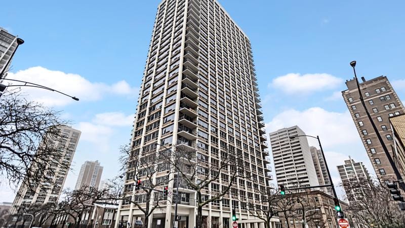 88 West Schiller Street, Unit 908, Chicago, IL 60610 for Sale