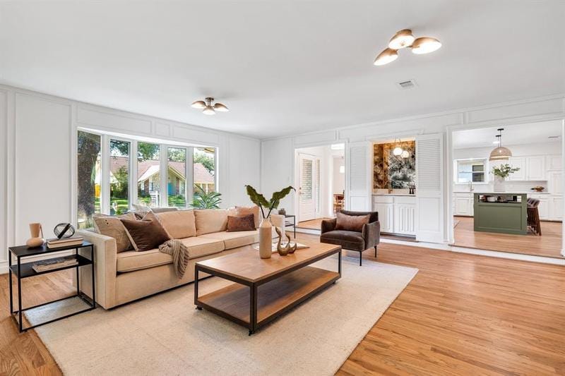 3408 Plantation Dr, Irving, TX 75062 for Sale