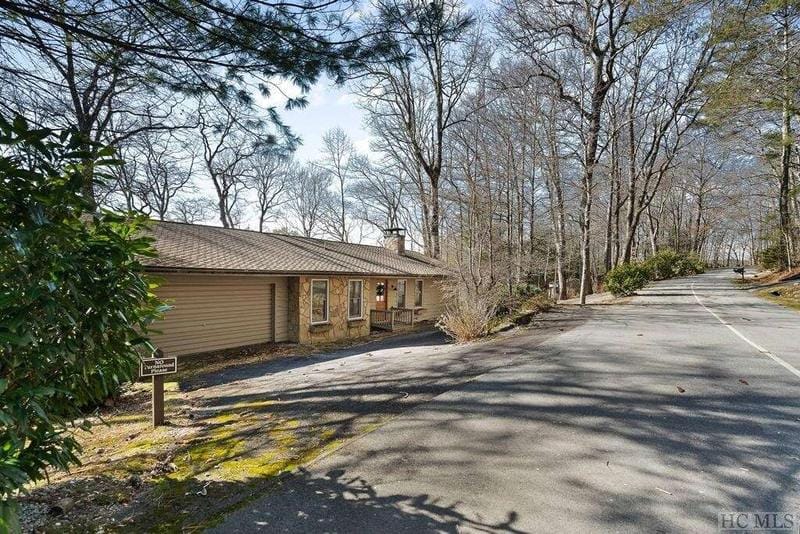 70 Oak Road, Highlands, NC 28741  621974331 for Sale