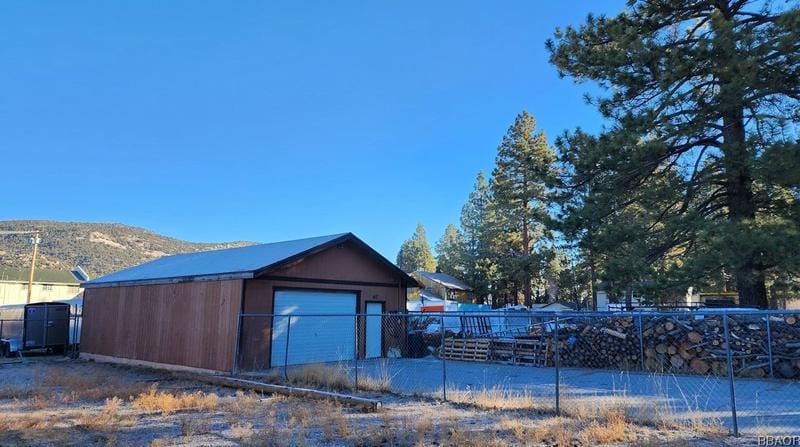 417 W Country Club Blvd, Big Bear City, CA 92314 - MLS 32400120 for Sale